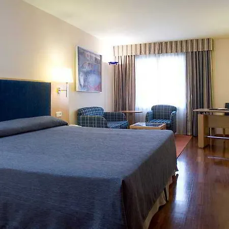 Nh Pirineos 4*
