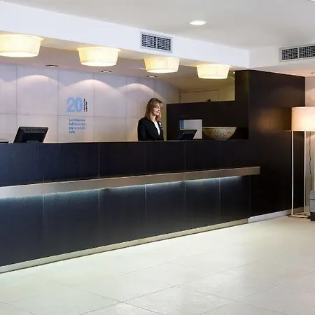 Nh Pirineos Hotel 4*